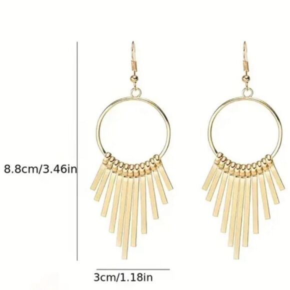 NWT CIRCULAR EARRINGS WITH METALLIC TASSELS - Picture 2 of 2